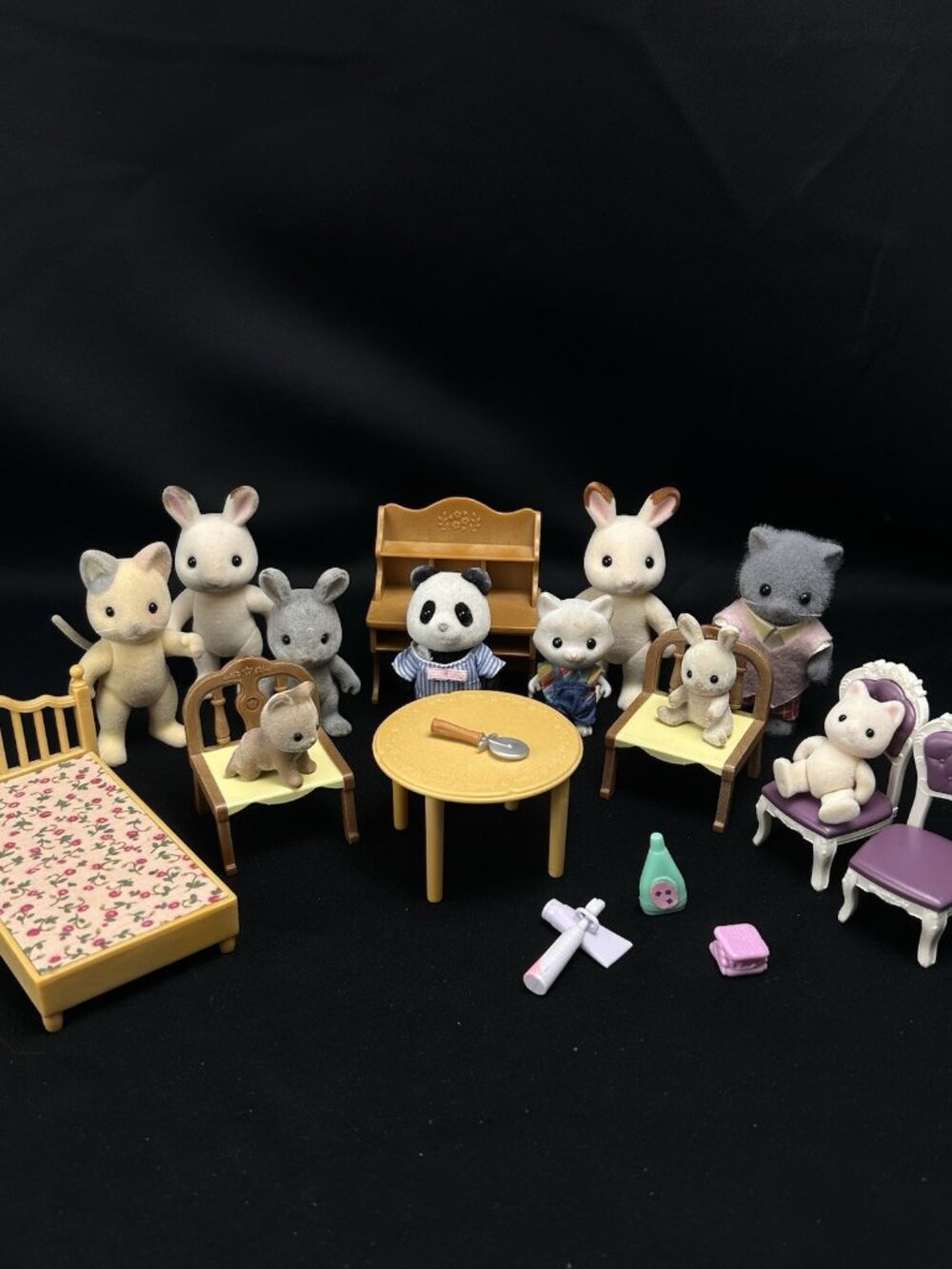 Calico Critters Sylvanian Families Lot Figures Furniture Panda Cats **Read**